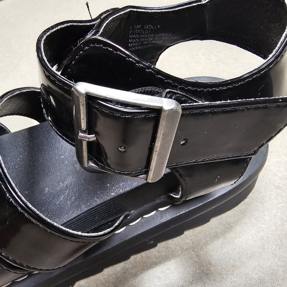 Portland Dolly Women Sz 6.5 black faux leather chunky strappy platform sandals - Picture 13 of 13